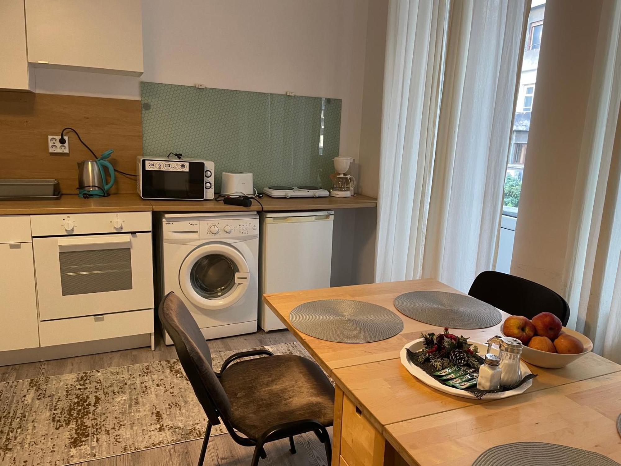 Apartment Piata Amzei Nr.1 *